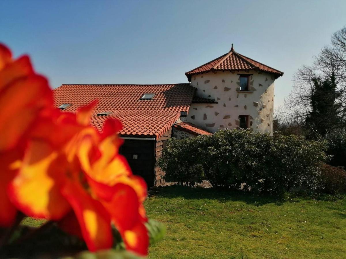 مبيت وإفطار Montrollet La Grange Ancienne المظهر الخارجي الصورة